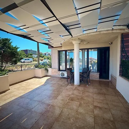 Velekasunrise Apartmán